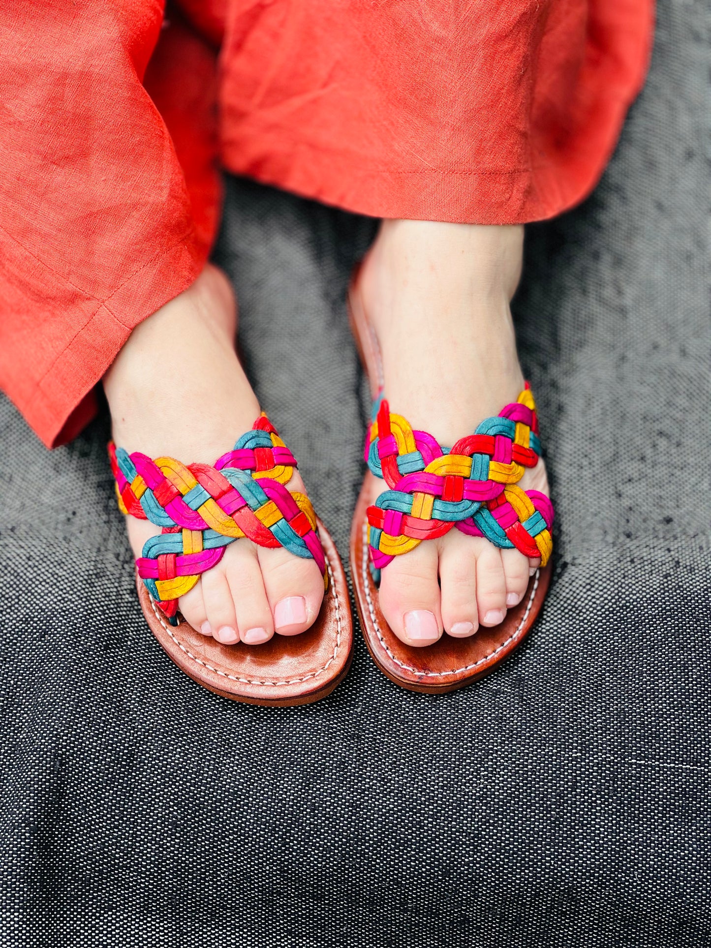 Idrissi&burch-moroccan-leather-sandals-boho-solomon-notes-deal-Marrakech-Cosi-cozy