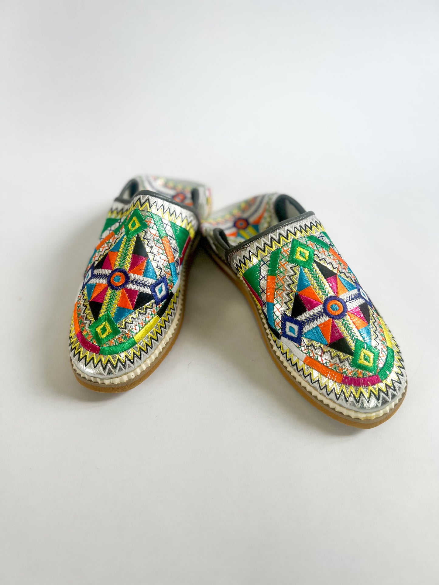Idrissi&burch-moroccan-leather-sandals-boho-solomon-notes-deal-Marrakech-Cosi-cozy