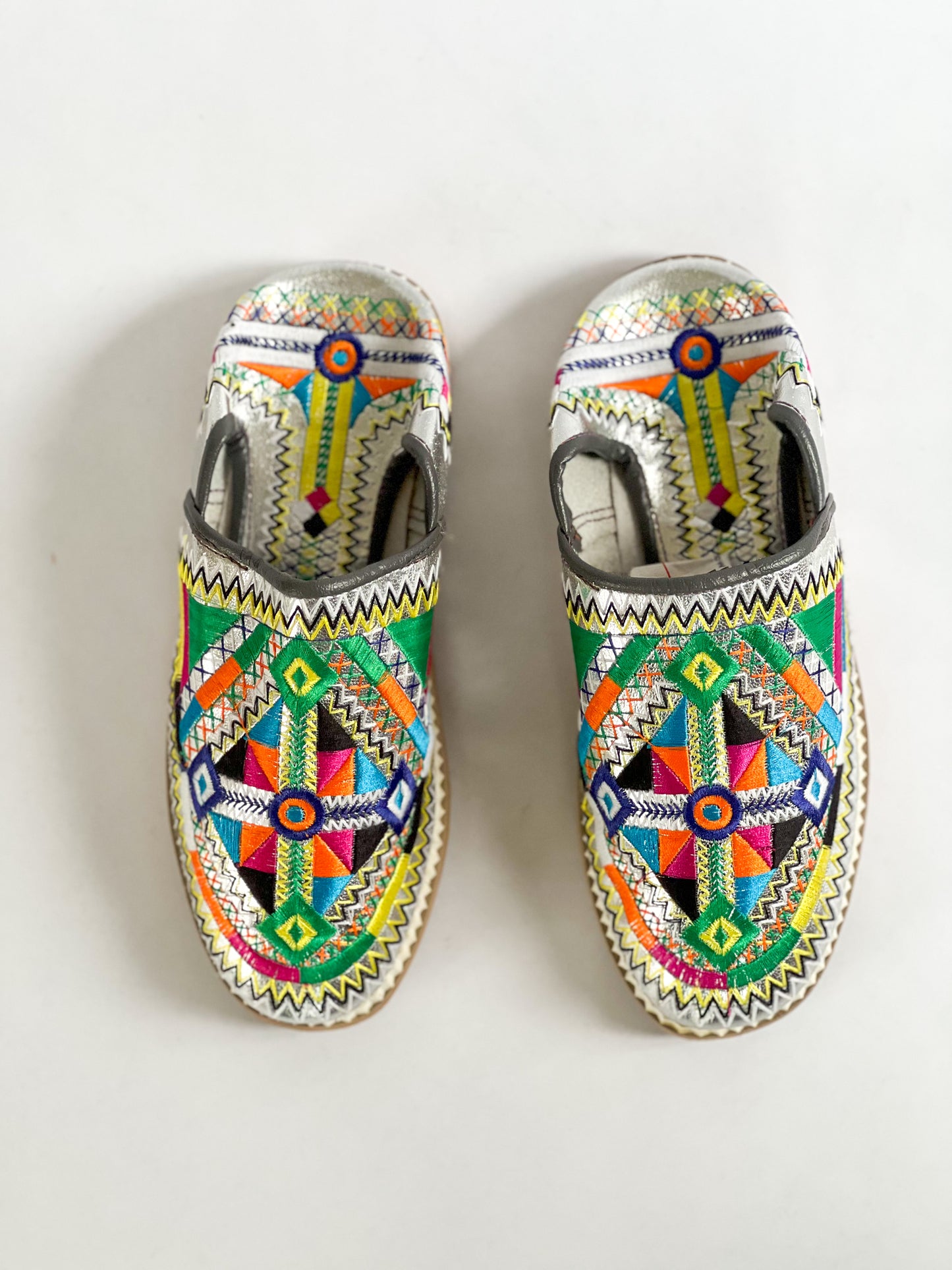 Idrissi&burch-moroccan-leather-sandals-boho-solomon-notes-deal-Marrakech-Cosi-cozy