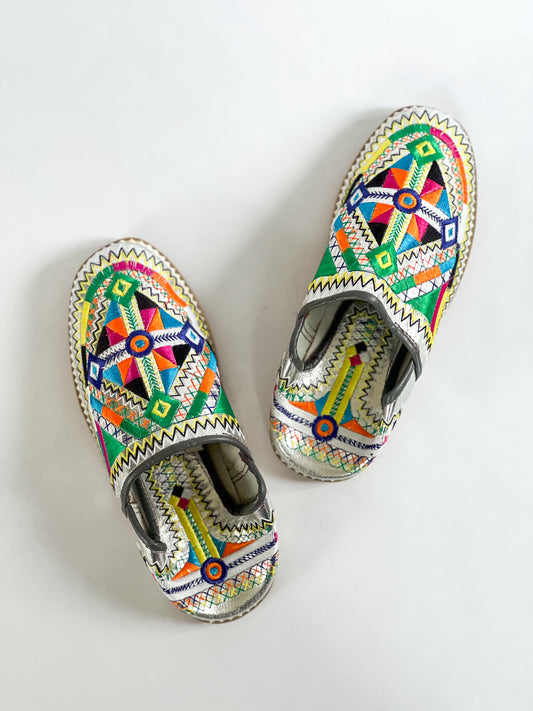 Idrissi&burch-moroccan-leather-sandals-boho-solomon-notes-deal-Marrakech-Cosi-cozy  