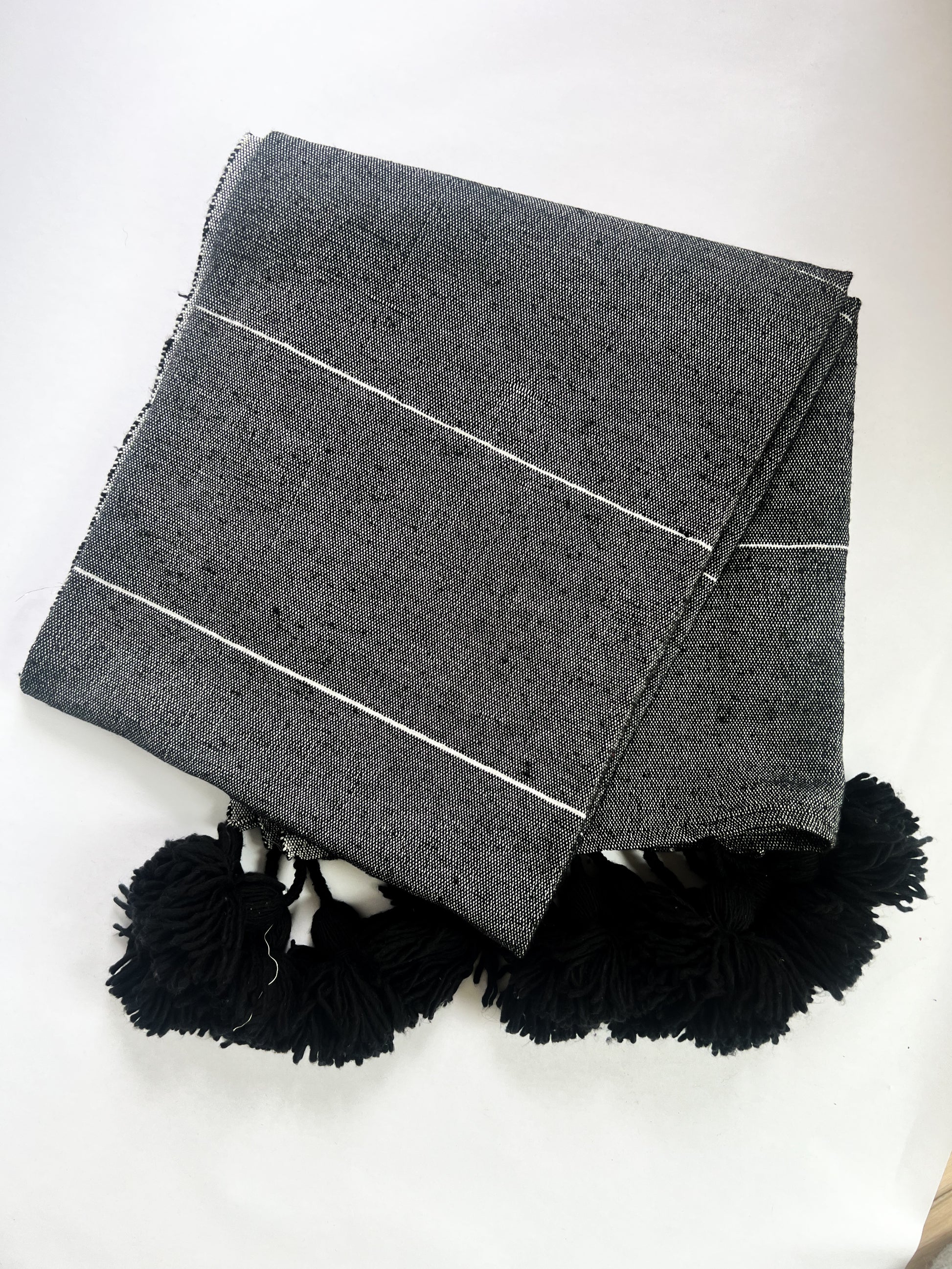 Idrissi&burch-moroccan-blankets-boho-100%-cotton-deal-Marrakech-Cosi-cozy  
